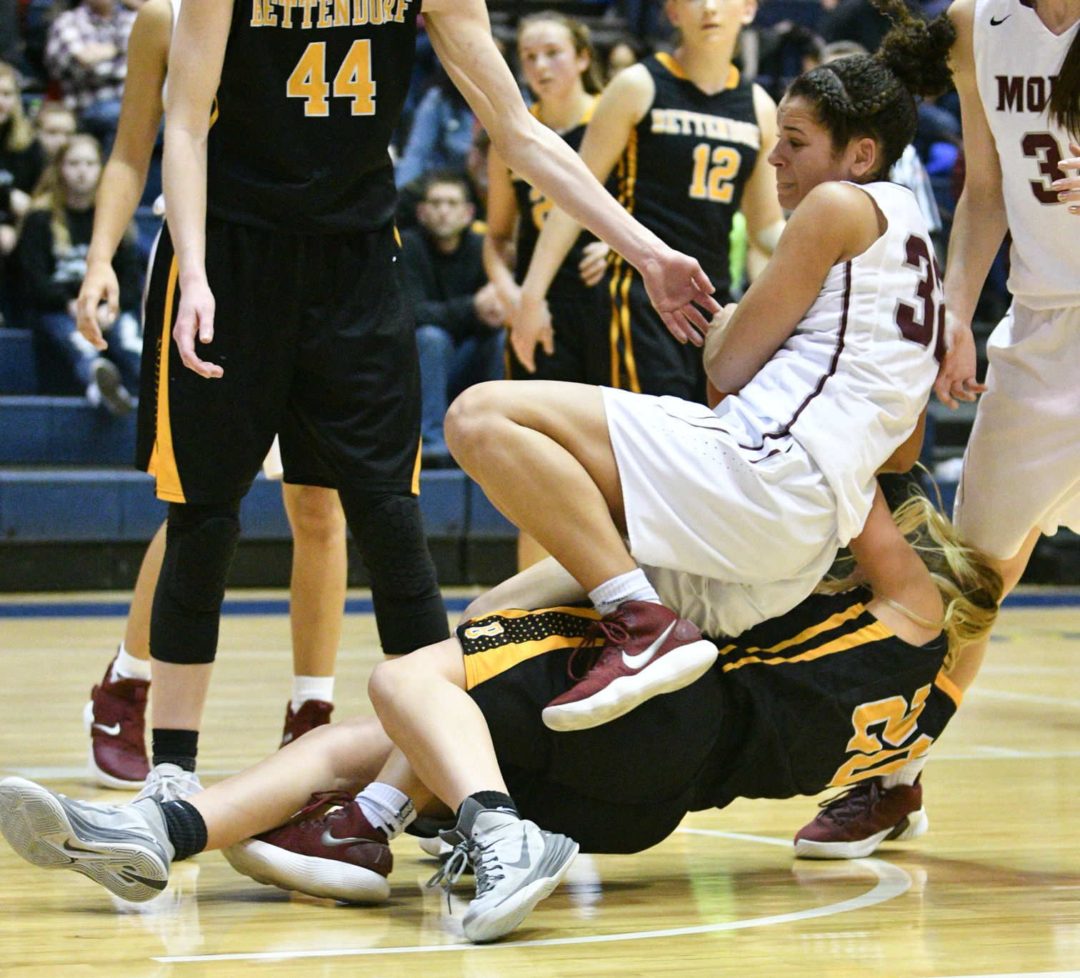 IHMVCU Shootout - Bettendorf vs Moline